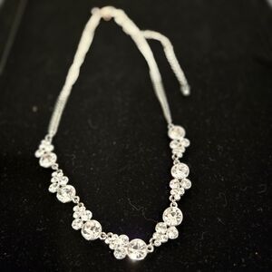 Elegant Silver Necklace with Crystal Accents